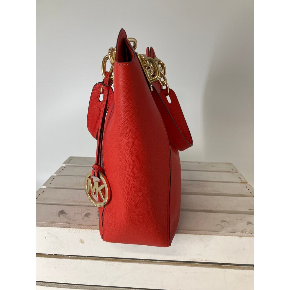 MICHAEL KORS, LARGE ORANGE-RED SAFFIANO LEATHER SHOULDER BAG - Picture 6 of 15